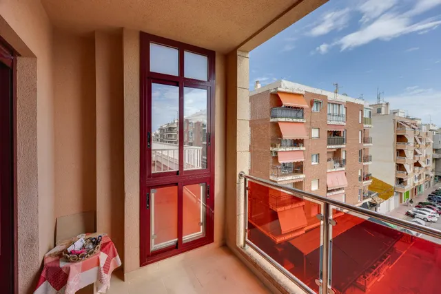 Espectacular Apartamento de 3 dormitorios en el Centro de Torrevieja — 13