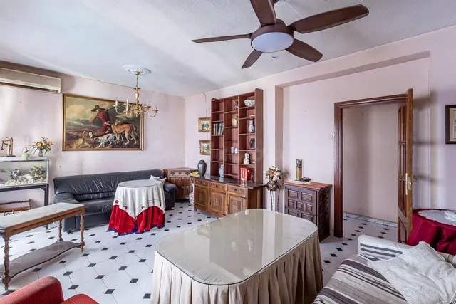 AMPLIO PISO JUNTO GRAN CAPITAN — 3