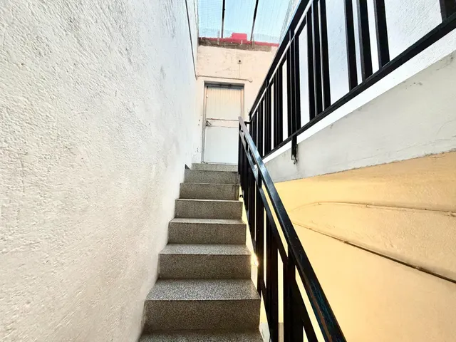 Encantadora Casa en La Marina del Port - Oportunidad para Reformar — 11