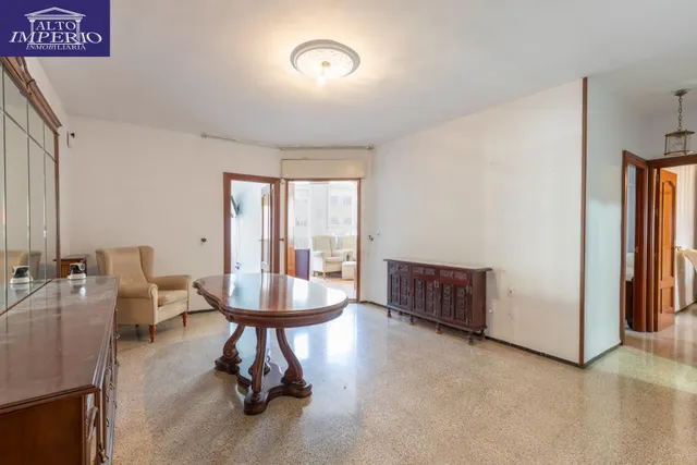 Estupendo piso  en la última planta en calle doctor azpitarte — 10