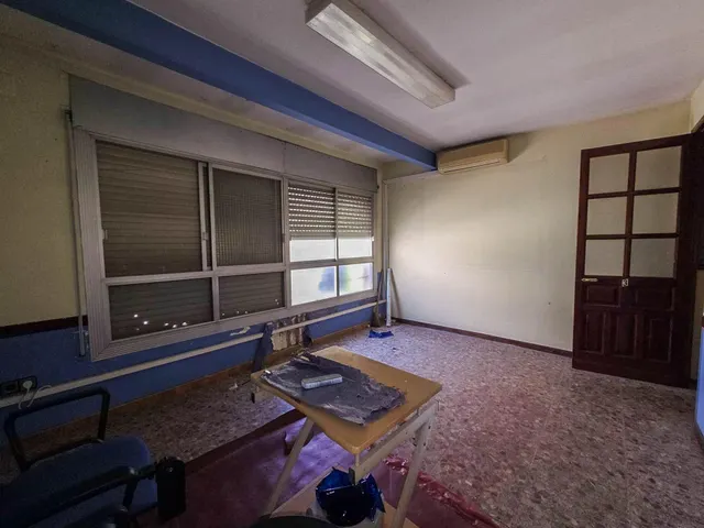 Tercera planta de edificio de oficinas en alquiler en el centro de Barberà del Vallès — 6