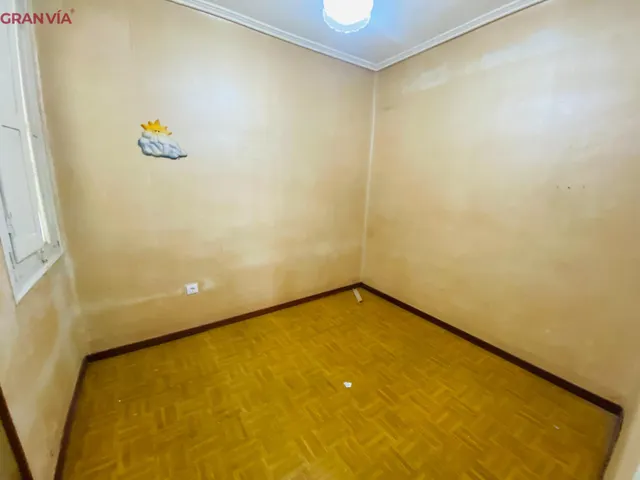 Piso en el centro con vistas al Parque Gallarza — 18