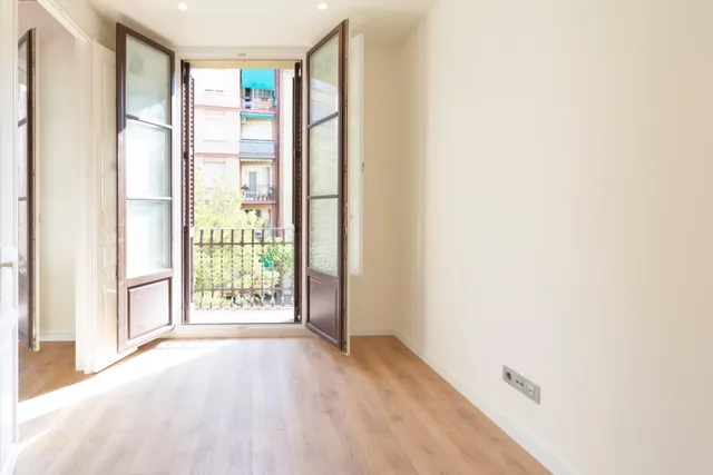 VIVIENDA REFORMADA EN SAGRADA FAMILIA — 17