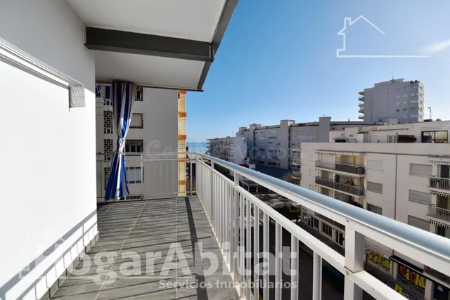 TODO EXTERIOR Y REFORMADO CON TERRAZA Y CON VISTAS AL MAR — 3