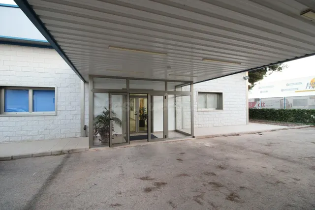Local comercial 722m² en venta - Polígono Industrial Cabezo 
