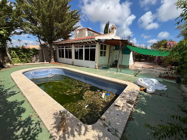 Chalet pareado para reformar con gran parcela y piscina en La Siesta / El Chaparral — 8