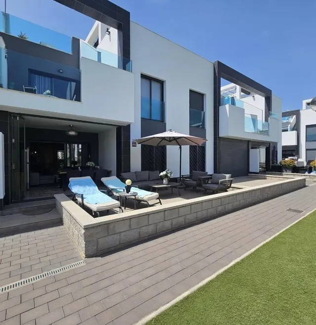 Gran apartamento en el raso guardamar: 2 hab, 2 baños — 15