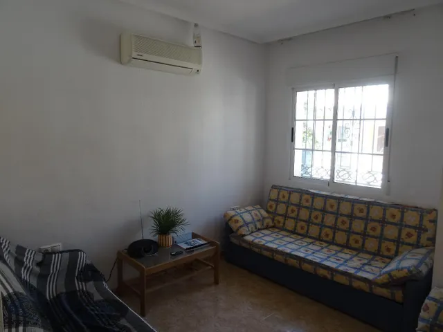 ADOSADO CON JARDÍN Y PISCINA — 11
