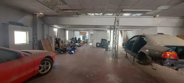 Nave industrial 1300m² en venta - Ciudad de Asís — 5