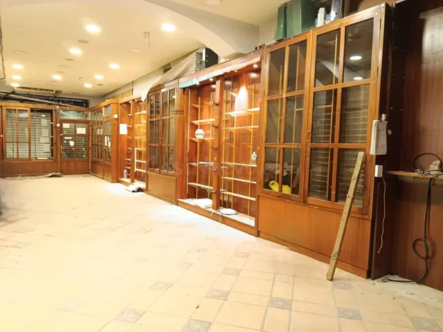 Bajo comercial, en plena Corredera, Lorca - foto 2