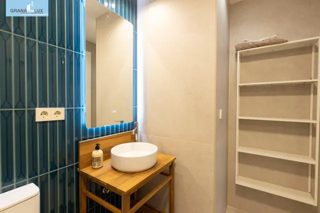 ¡exclusivo apartamento en primera linea de playa con reforma integral de alta gama! — 23
