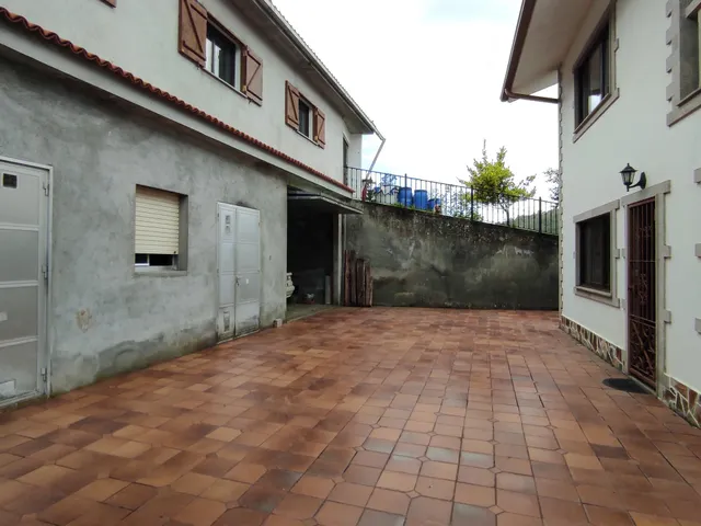CASA EN VENTA CON AMPLIA FINCA — 13