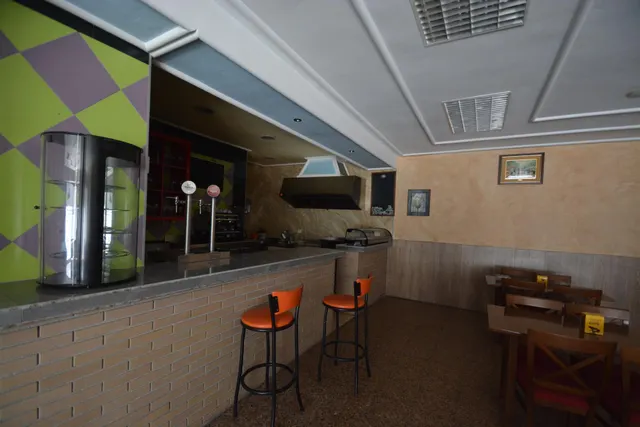 LOCAL ADAPTAT COM A CAFETERIA, EN VENDA *  VILANOVA DEL CAMÍ - ESTACIÓ — 11