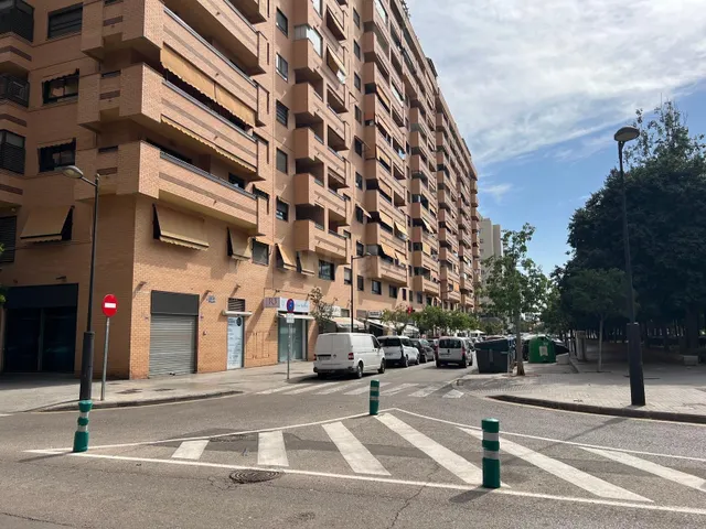 LOCAL EN RENTABILIDAD ZONA AV. DE FRANCIA - foto 5