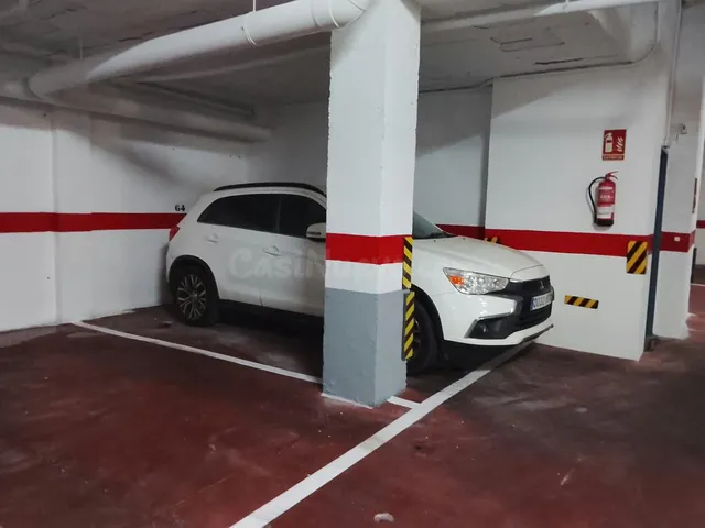Plaza de garaje en venta por 20.000 € | Fácil acceso cerca de Felipe II — 5