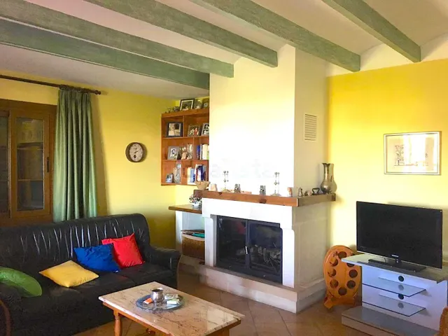 CHALET CON PISCINA Y PARCELA DE 1560 M2 A 10 KM PLAYAS — 4