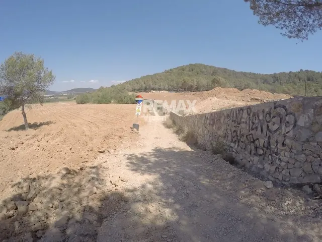 Terreno super bien ubicado con vistas al mar y Sitges en Levantina-Quint Mar-Montgavina — 16