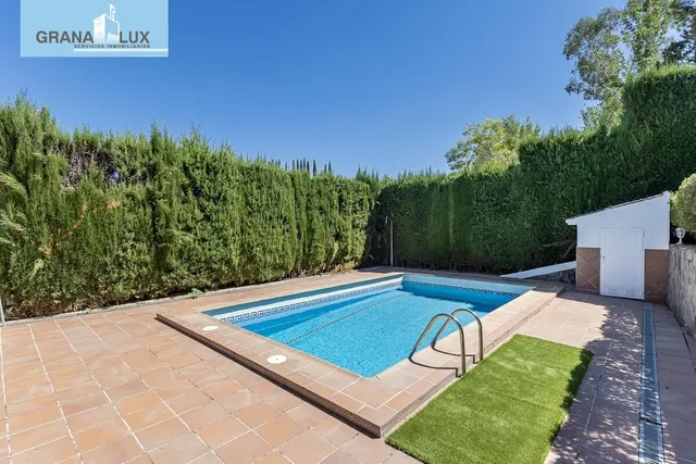 CASA PAREADA EN LA ZUBIA CON PISCINA, ZONA DE BARBACOA Y JAR - foto 3