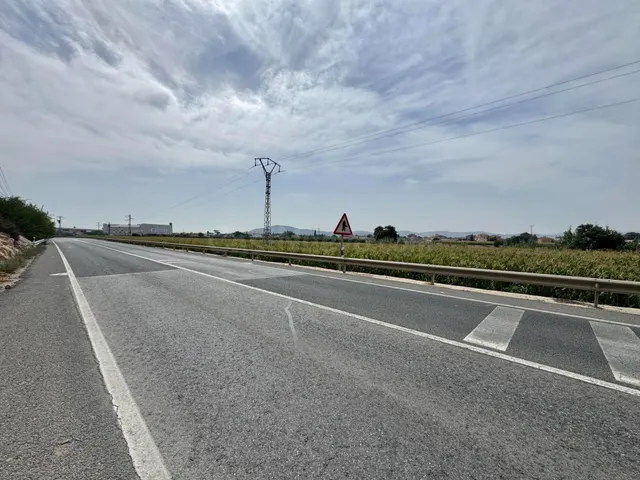 CASA URBANA CON TERRENO A TAN SOLO 5 MIN DE ORIHUELA PARA RE - foto 3