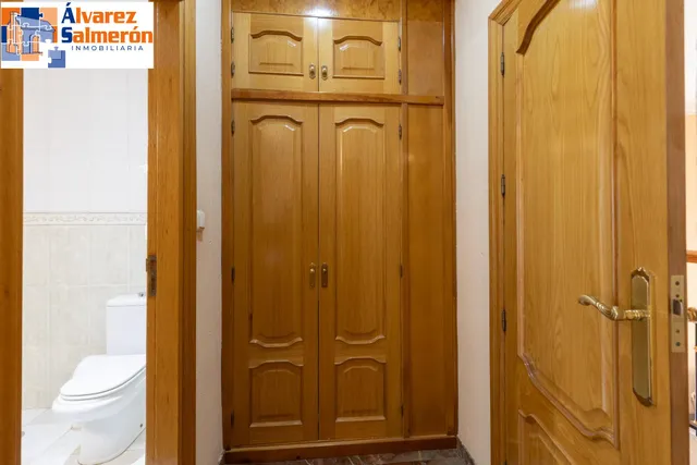 Casa en esquina en venta en Las Gabias — 27