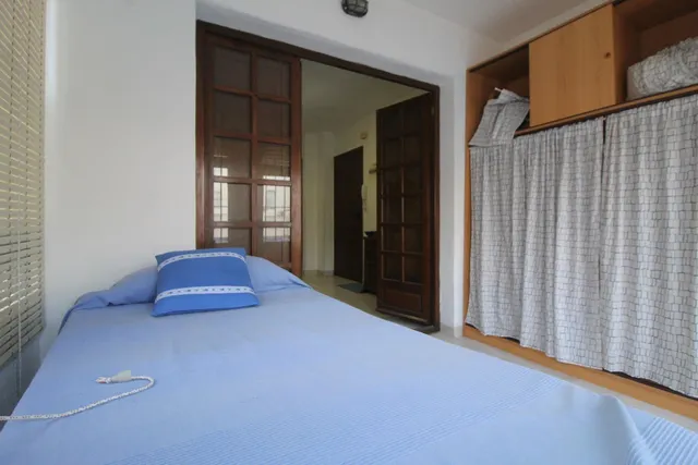 Estudio en residencial con piscina — 19