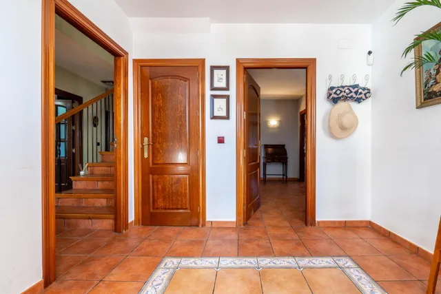 ¡¡ Impresionante chalet dividido en dos viviendas con piscin - foto 2