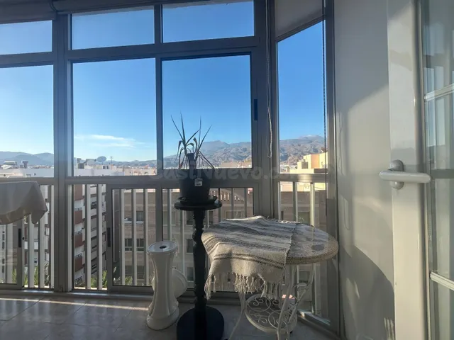 ¡Amplio y luminoso! Gran piso de 4 dormitorios en pleno Bule - foto 3
