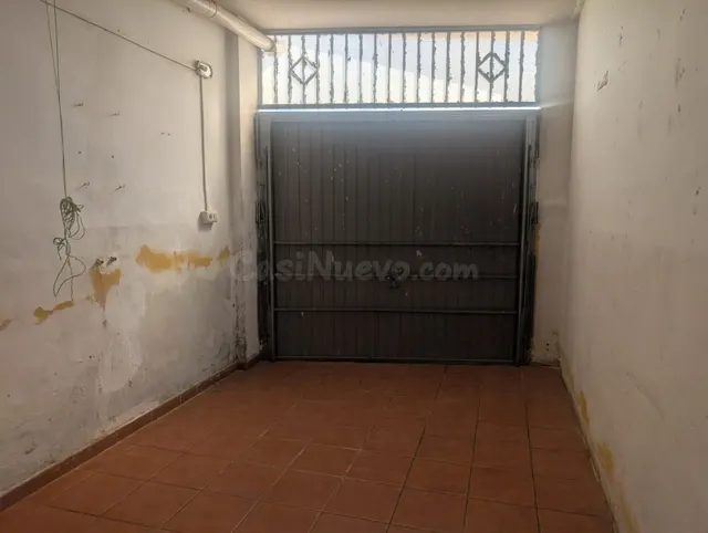 Amplio adosado en Benimuslem a reformar - foto 3