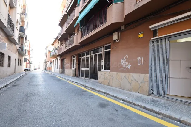 Local comercial en venta al lado de Rambla de la Pau — 3