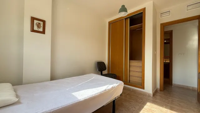 Piso 3 habitaciones 90m² en alquiler - Ronda Sur — 14