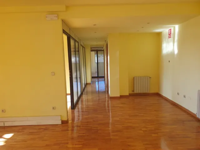 OFICINA LUMINOSA PLAZA JUAN DE AUSTRIA — 3