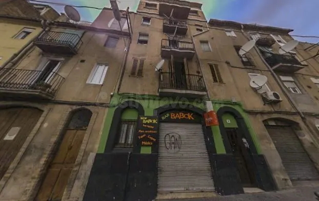 Se vende Piso OKUPADO en Calle Calle Folch I Torres 8 Manres