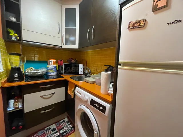 Apartamento reformado de 2 dormitorios con piscina comunitaria — 7