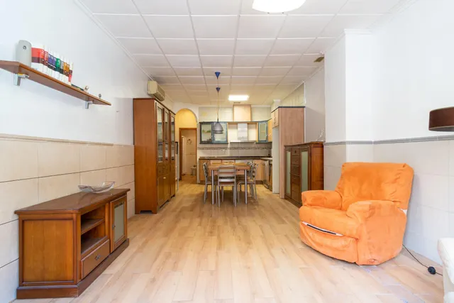 OPORTUNIDAD!!! LOCAL COMERCIAL COMO VIVIENDA. ubicación PERFECTA!!! — 8