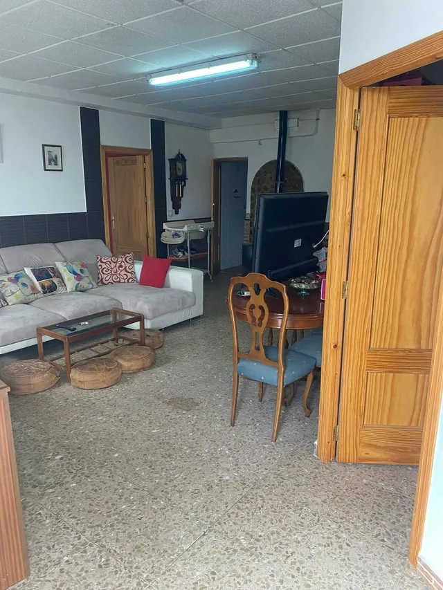 SE VENDE CASA EN LA ZONA DE CALZADA DE CALATRAVA — 38