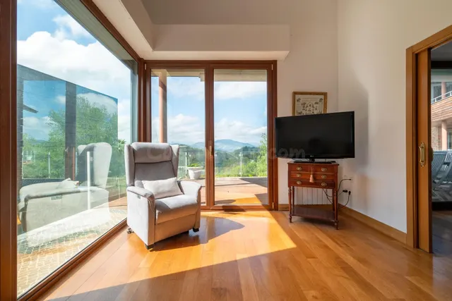 Villa bifamiliar en Paseo Oriamendi - B — 18