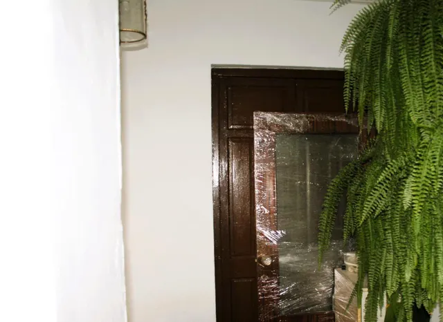 CASA DE VECINOS CON 8 APARTAMENTOS — 18