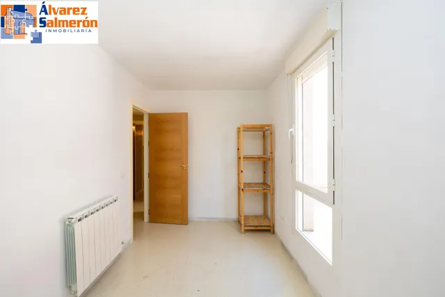 Piso en venta en Carretera de la Sierra — 23