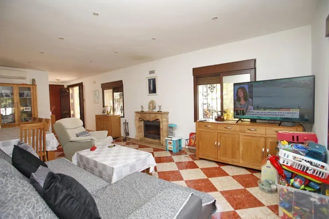 CHALET INDEPENDIENTE CON PISCINA EN LOS ÁNGELES — 8