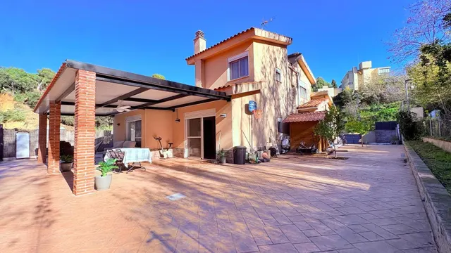 Elegància, Espai i Confort en una Casa Exclusiva a Can Font — 24