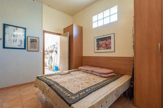 Casa en Riumar con parcela de 600 m2, piscina, garaje, jardín y parking para dos coches — 25