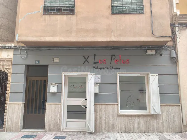LOCAL COMERCIAL CENTRICO ACONDICIONADO COMO SALON DE PELUQUE
