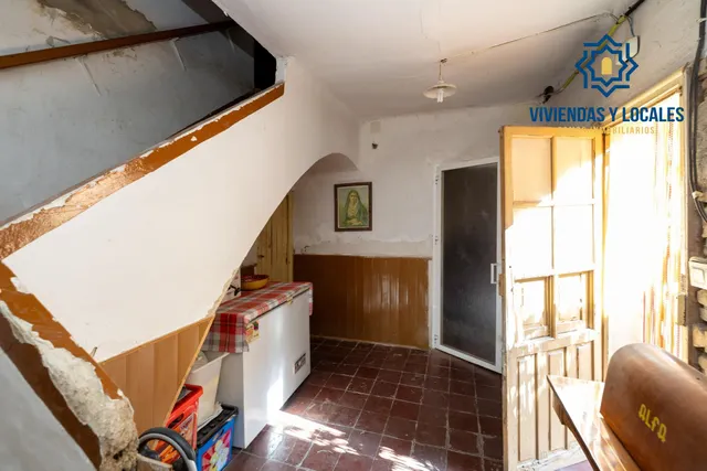 Atención promotores. Casa para derribar y hacer bloque de hasta 720 m2 de obra en Maracena centro — 6