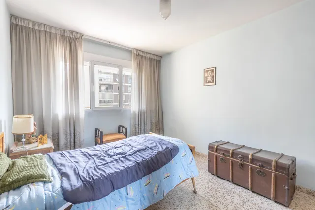 Piso con terraza y gran potencial junto a Camino de Ronda — 11