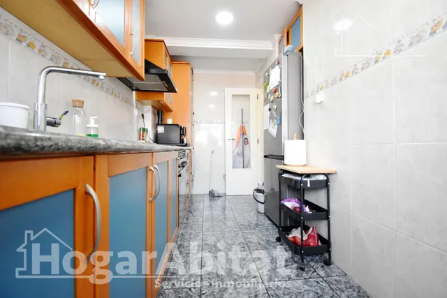 ¡ZONA CENTRO! AMPLIO Y LUMINOSO CON TERRAZA, TODO AMUEBLADO — 9