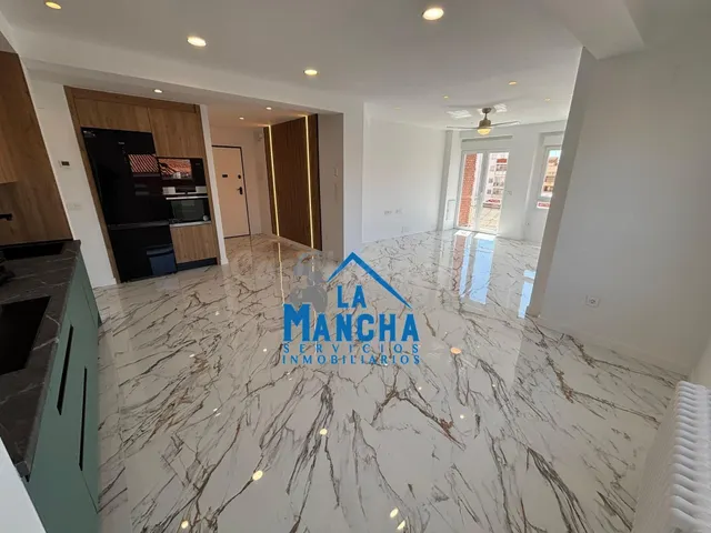 *355.000€* INMOBILIARIA LA MANCHA VENDE PISO CON ACABADOS DE - foto 2