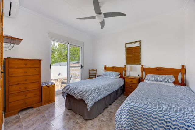 Chalet con parking, piscina, solarium y vistas despejadas! — 26