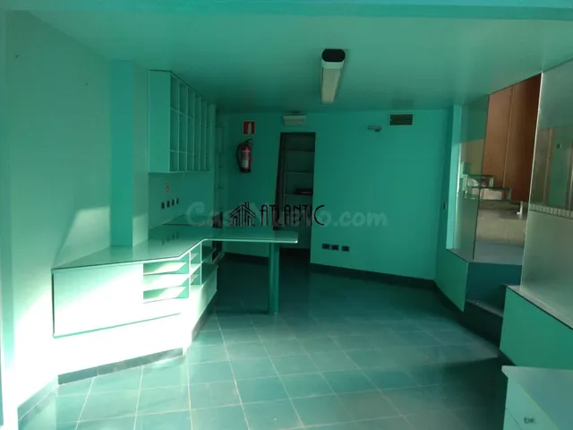 Local comercial 96m² en venta - Areal -Rosalía de Castro - foto 4