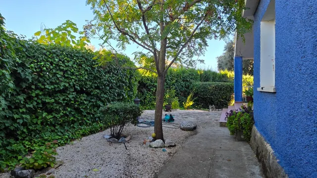 Chalet con piscina en Eurovillas — 25