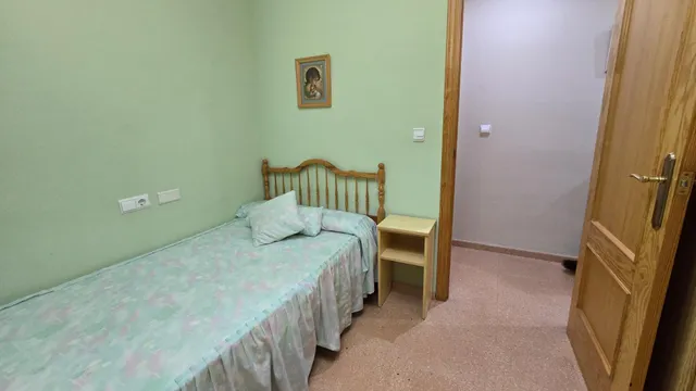 SECTOR V, cerca del Colegio Luis Vives — 23